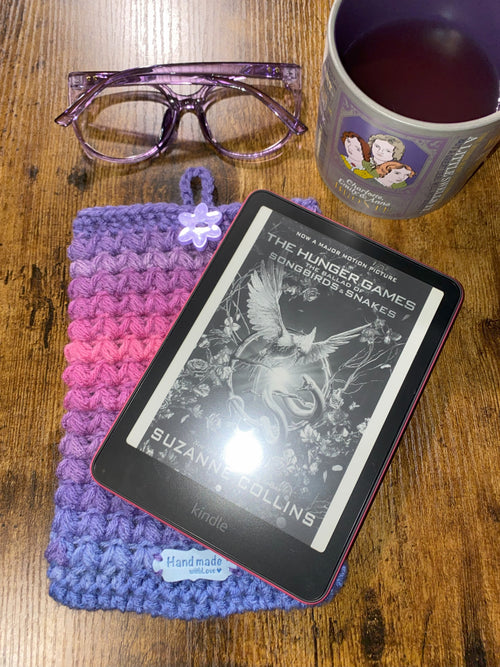 Berry Bliss Crochet Tablet E-Reader Book Sleeve