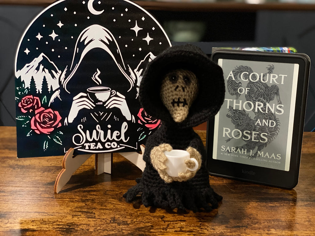Grim Reaper Suriel Crochet Bookshelf Decoration