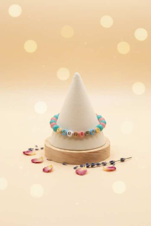 Cardigan Bracelet - Cone Display Attempt 3